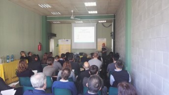 OPPORTUNITIES AND PROBLEMS OF PAPER-BIOPLASTICS PRODUCTS IN THE PACKAGING VALUE CHAIN IN ITALY 