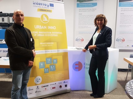 Dr. Ralf Trunko (CyberForum e.V.) and Andrea Bühler from the Economic Development Department of the City of Karlsruhe 
