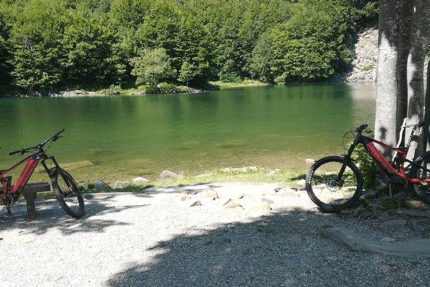 Bikes at Lago Santo 