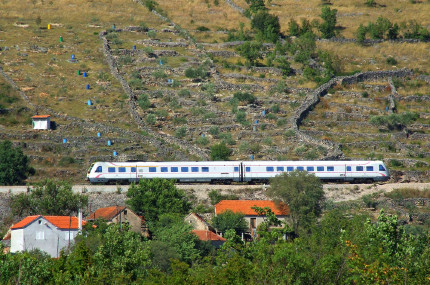 Tilting train going to Ozalj 