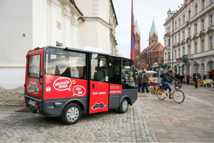 Photo: “Maister” Free of charge mini e-bus for residents and visitors in pedestrian area (source: Municipality of Maribor) 