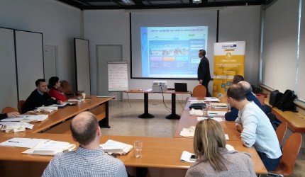 E-zavod and Municipality of Maribor representatives at workshop for public service providers 